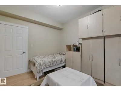 10416 69 AV NW photo 43