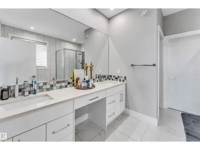 704 172 ST SW photo 26
