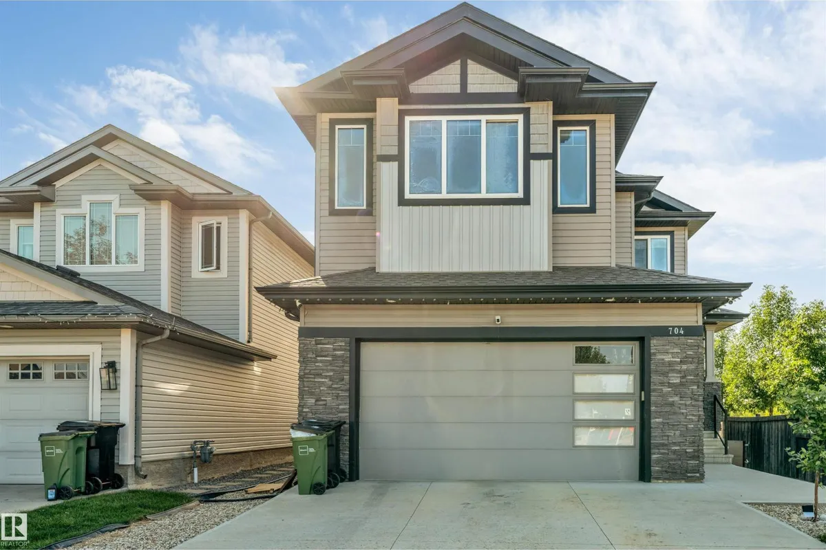 704 172 ST SW exterior