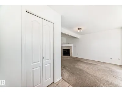 11727 83 ST NW photo 5