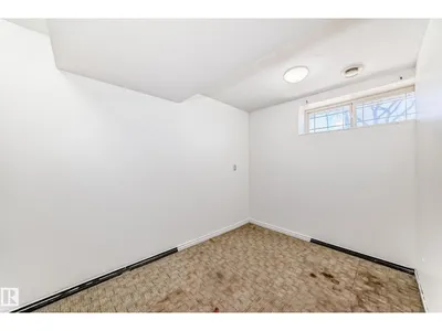 11727 83 ST NW photo 43