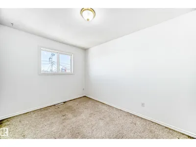 11727 83 ST NW photo 32