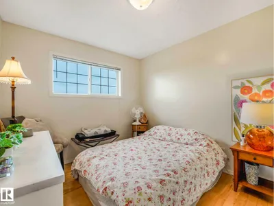 4031 38 Street NW photo 16