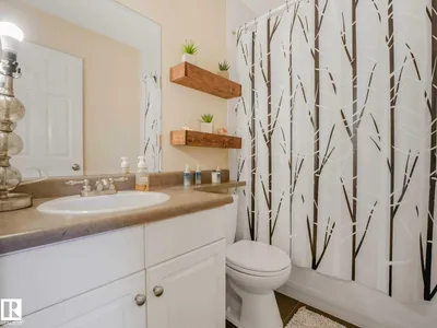 4031 38 Street NW photo 18
