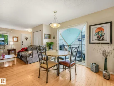 4031 38 Street NW photo 6