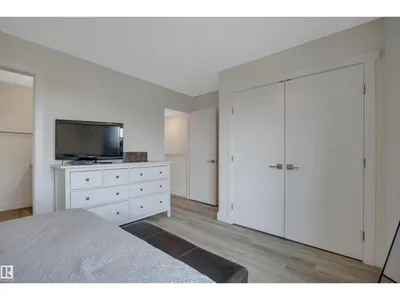 #4 9250 156 AV NW photo 25