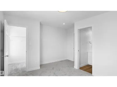 545 176 AV NE photo 17