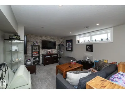 10623 75 ST NW photo 36