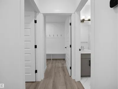 19066 20A AV NW photo 21