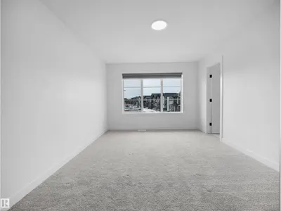 19066 20A AV NW photo 33
