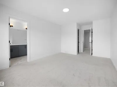 19066 20A AV NW photo 35