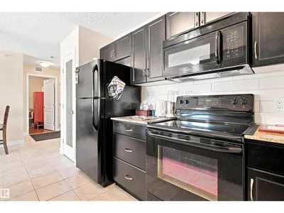 #406 12650 142 AV NW photo 16