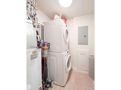 #718 200 BELLEROSE DR photo 30