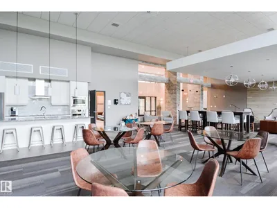 #718 200 BELLEROSE DR photo 32