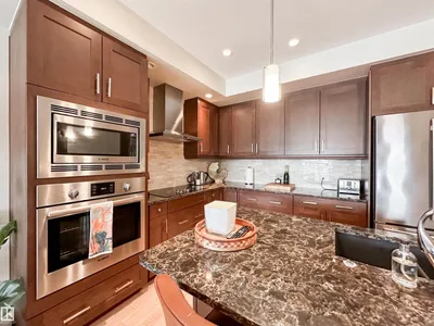 #718 200 BELLEROSE DR photo 7