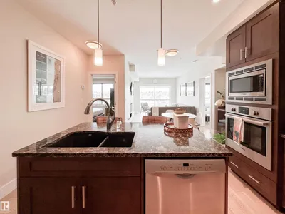 #718 200 BELLEROSE DR photo 9