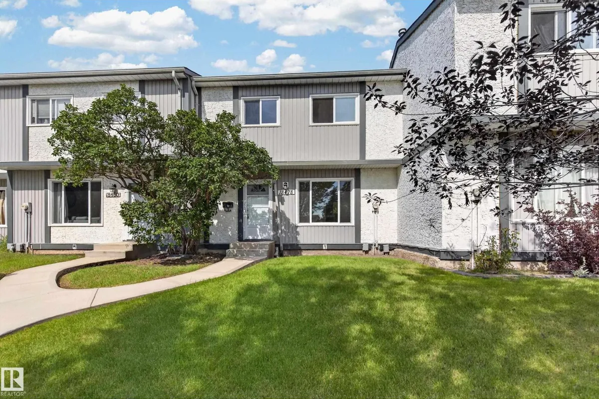 18478 62B AV NW exterior