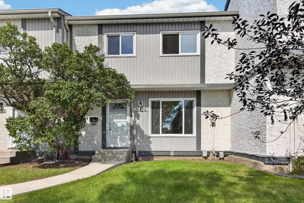 18478 62B AV NW photo 2