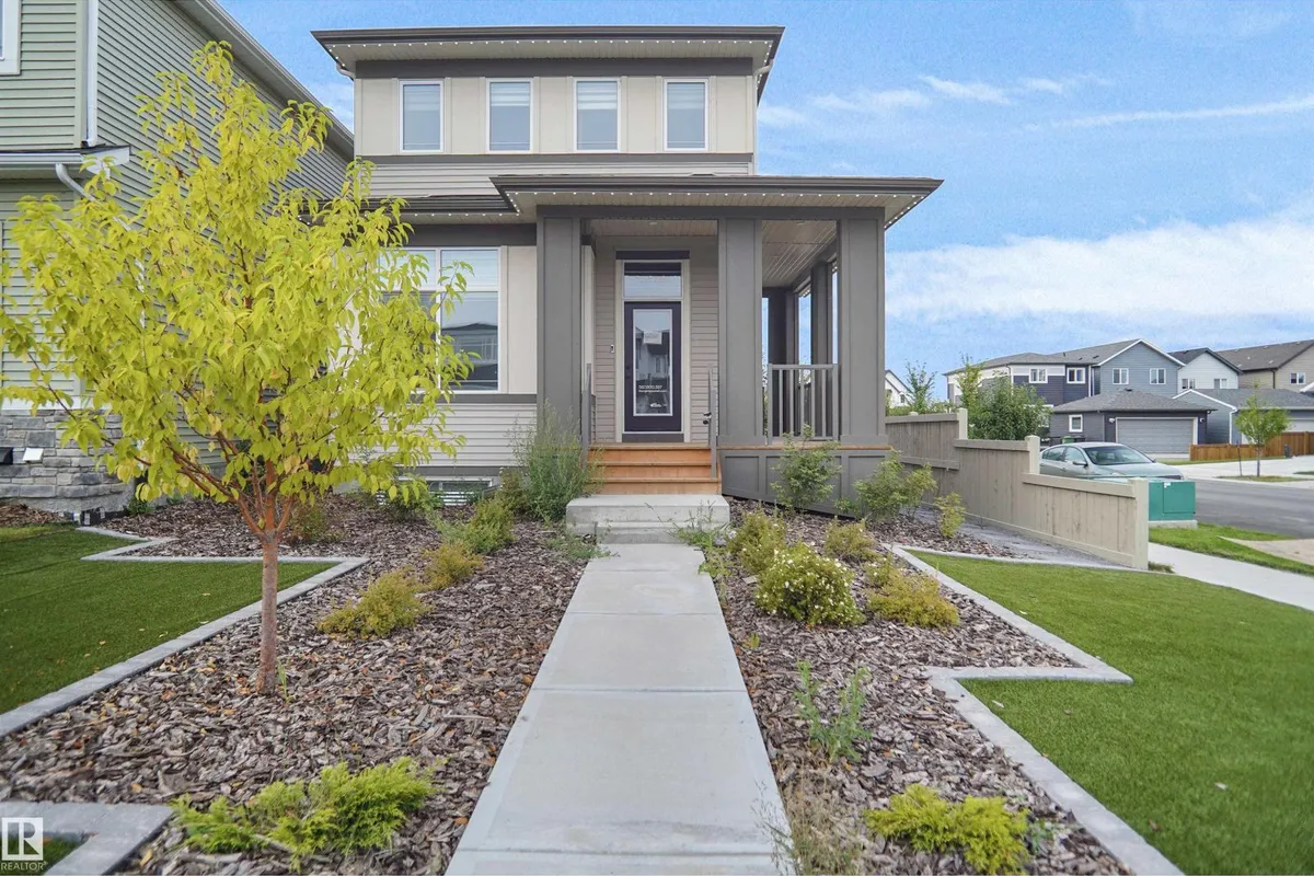 7100 51 AV exterior