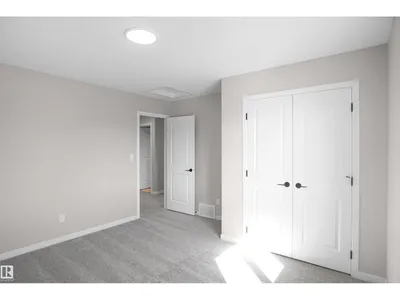 7113 51 AV photo 35