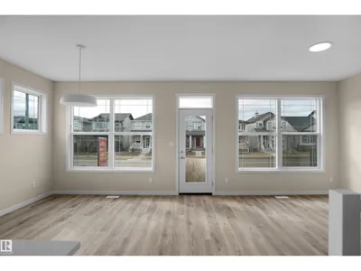 22915 95 AV NW photo 7