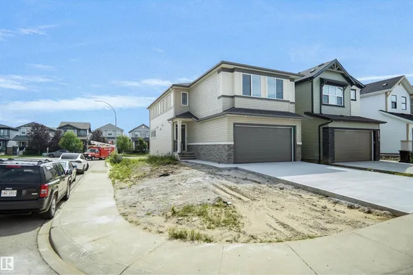 22915 95 AV NW photo 2