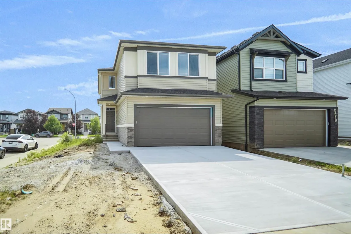 22915 95 AV NW exterior