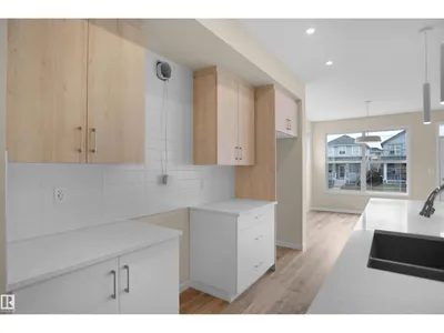 22915 95 AV NW photo 15