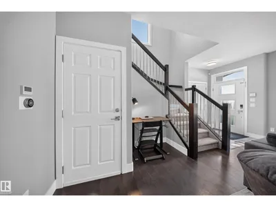 10510 153 ST NW photo 18