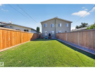 10510 153 ST NW photo 11