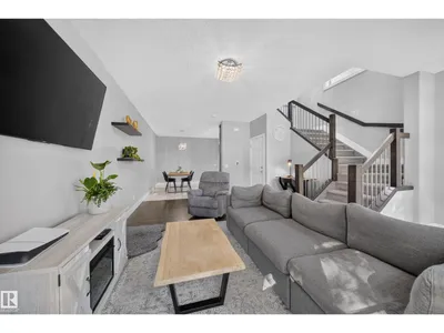 10510 153 ST NW photo 22