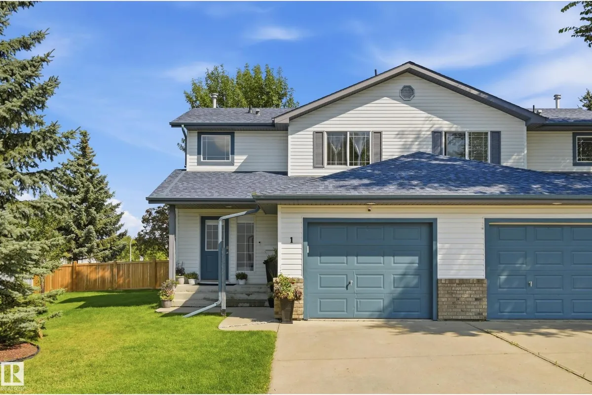 #1 3 GROVE MEADOW DR exterior