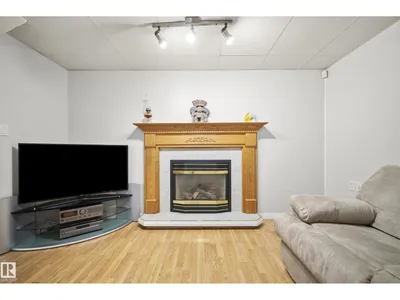 17312 105 ST NW photo 16