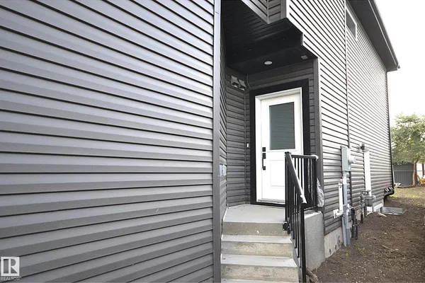1314 35 ST NW photo 3
