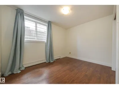 #5 10015 83 AV NW photo 14
