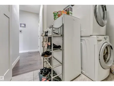 2639 17 AV NW photo 10