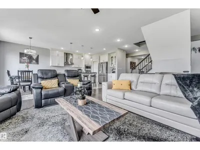 2639 17 AV NW photo 20