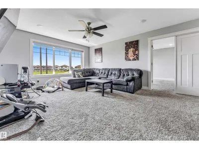 2639 17 AV NW photo 25
