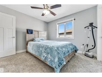 2639 17 AV NW photo 33