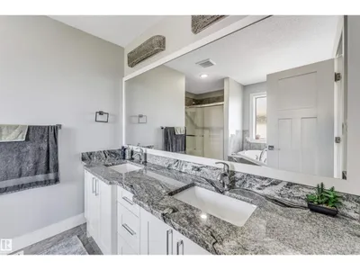 2639 17 AV NW photo 41