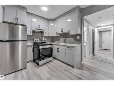 2639 17 AV NW photo 46