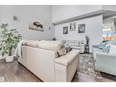 2639 17 AV NW photo 5