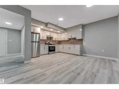 2639 17 AV NW photo 55