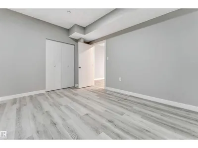 2639 17 AV NW photo 57