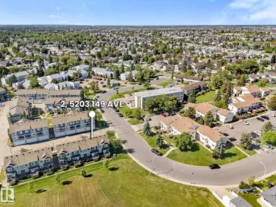 #2 5203 149 AV NW photo 32