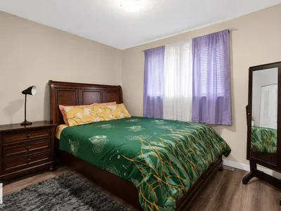 11368 139 AV NW photo 15