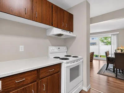 11368 139 AV NW photo 8