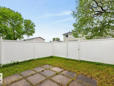 11368 139 AV NW photo 28