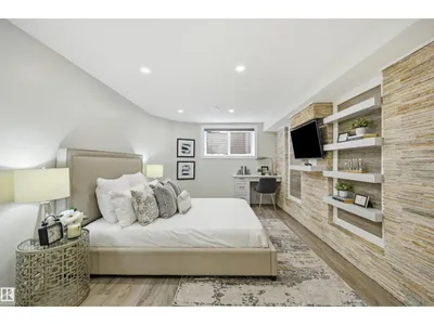 439 ROONEY CR NW photo 37