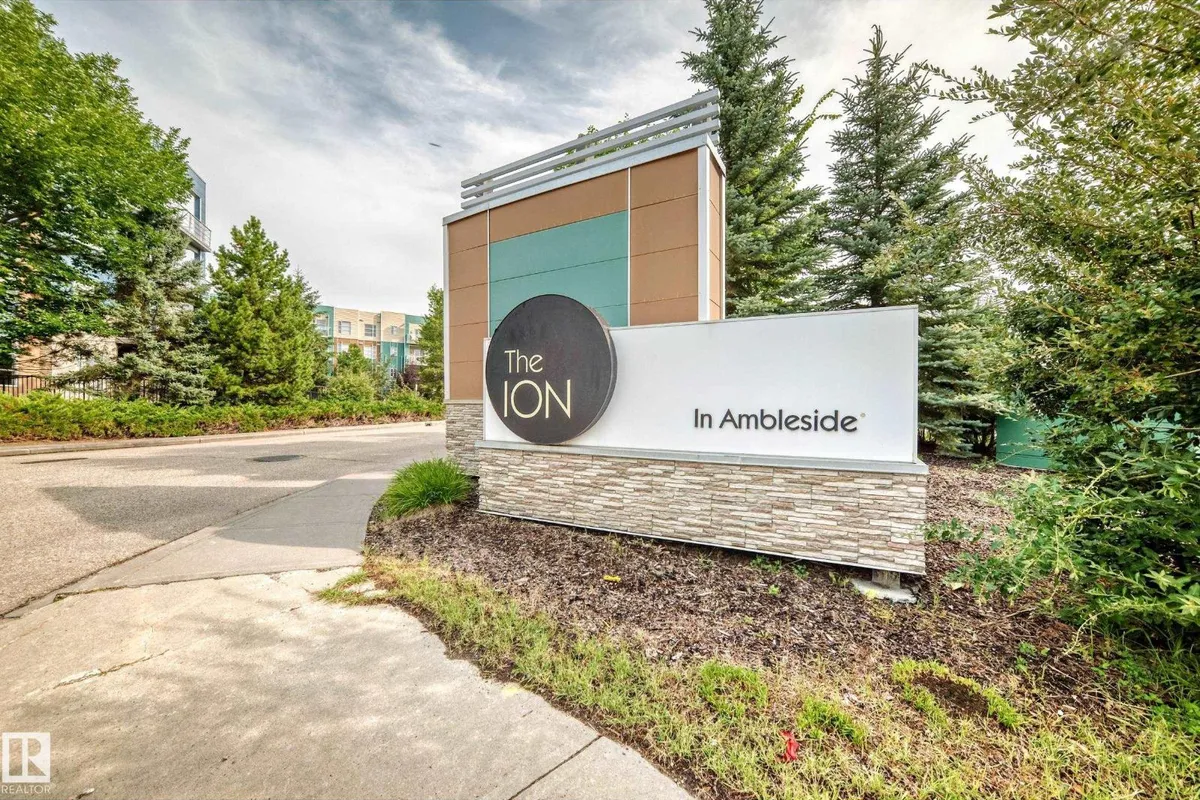#102 2584 Anderson Way SW exterior